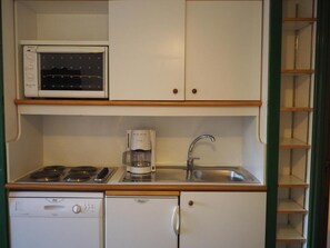 Frigorifero, forno, lavastoviglie, macchina per tè/caffè