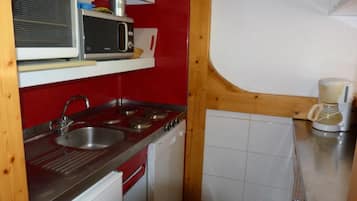 Frigorifero, microonde, forno, lavastoviglie