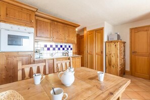 Fridge, microwave, oven, dishwasher - 20m from ski slopes, 2nd floor, view valley, balcony, tv, ski locker, 37m², Les Arcs (Les Arcs)