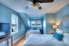 3 habitaciones, escritorio, tabla de planchar con plancha y wifi gratis 