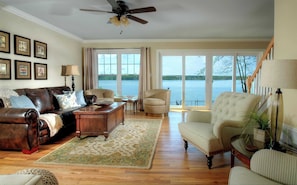 Smart TV, fireplace, offices