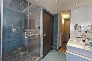 Shower - 200m from ski slopes, 6th floor, tv, 90m², Val Thorens (Val Thorens)