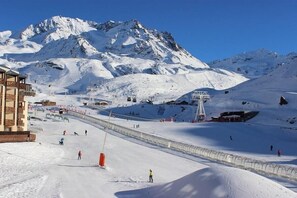 Snow and ski sports