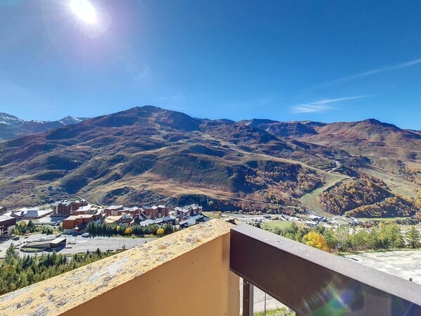 Property grounds - 7th floor, balcony, tv, ski locker, 26m², Les Menuires (Les Menuires)