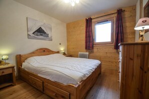 3 bedrooms, WiFi, bed sheets - 1st floor, terrace, parking, tv, 69m², Saint Martin de Belleville (Saint-Martin-de-Belleville)