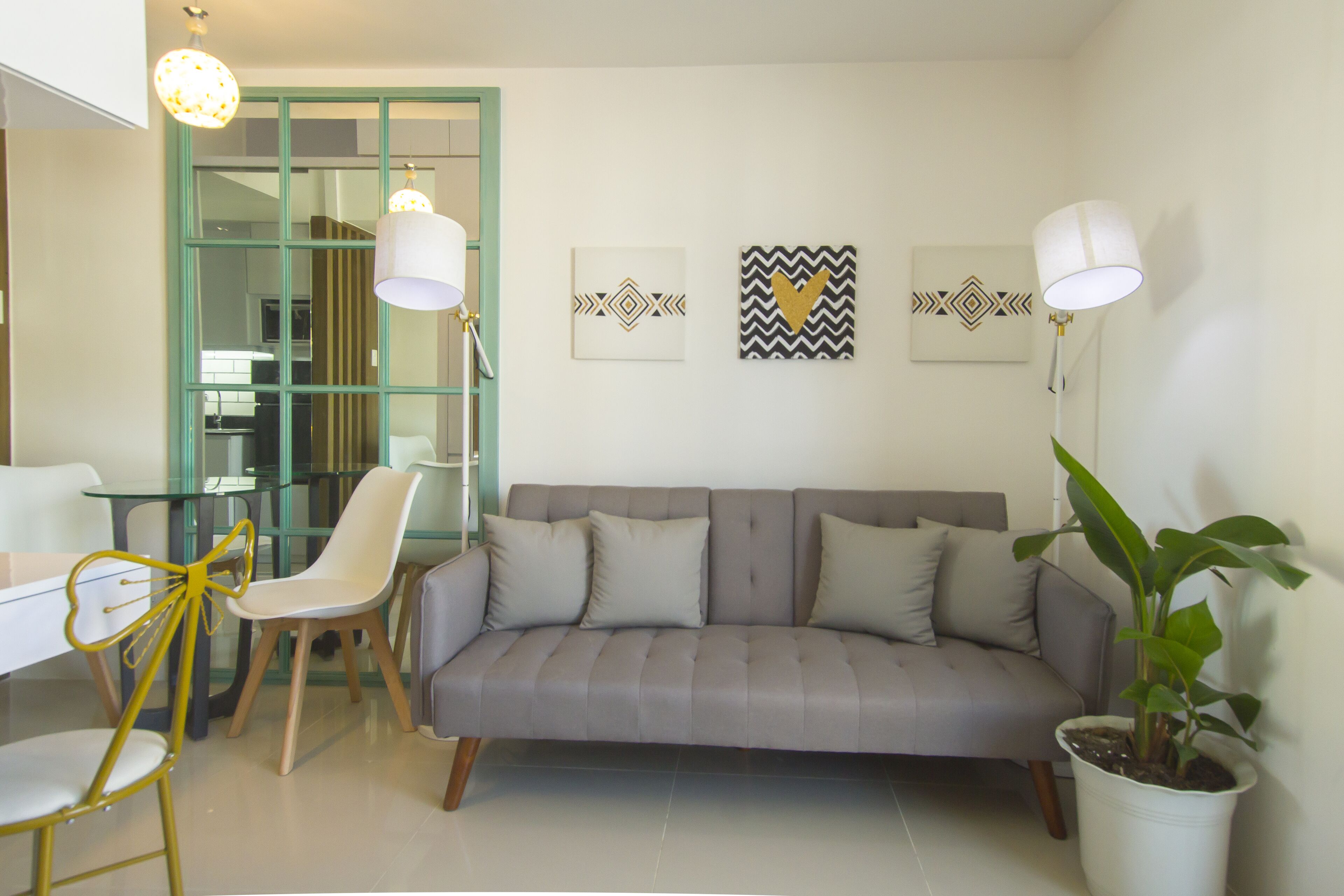 Stylish City Centre +WIFI+Netflix+Pool