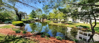 Romantic Getaway Walk-in Suite. Resort Amenities! Remodeled! Excellent Rates!