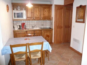 Fridge, microwave, dishwasher