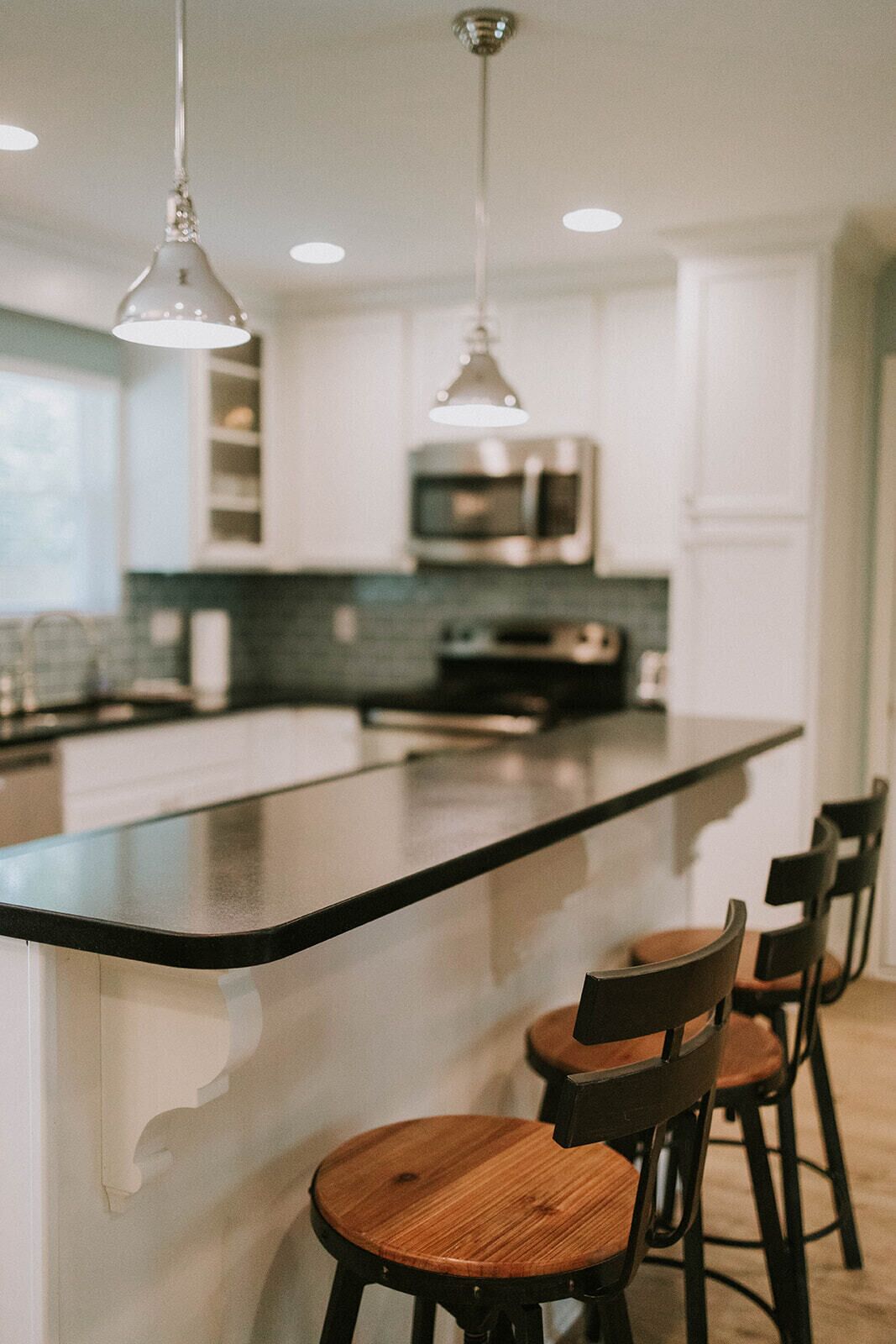 Vacation on Vista close to beach & downtown Ocean Springs! Includes golf cart!