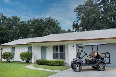 Includes GOLF CART! Close to beaches & Downtown Ocean Springs! Vacation on Vista