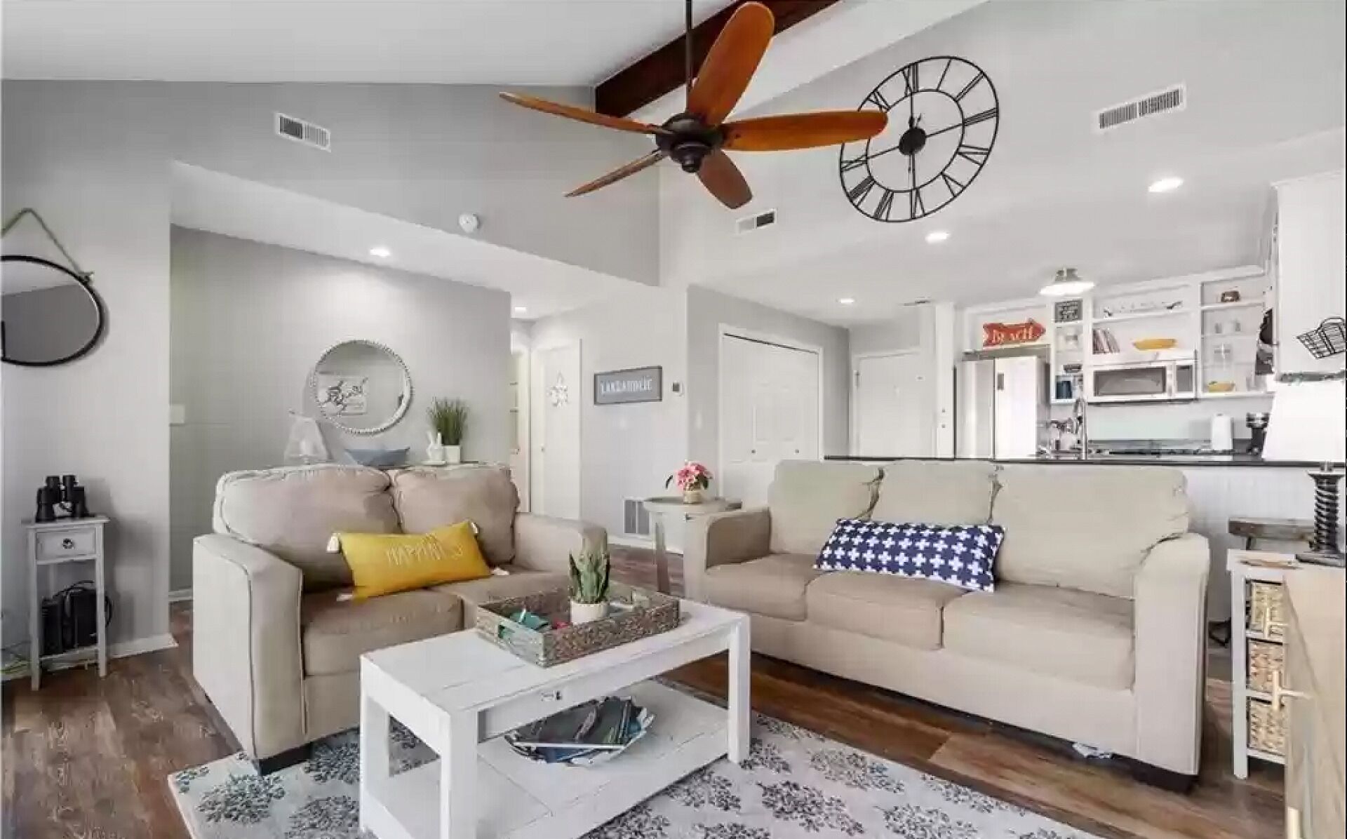 Pet Friendly, Lake View and Lake Front Pools, Lake of the Ozarks Beautiful Condo