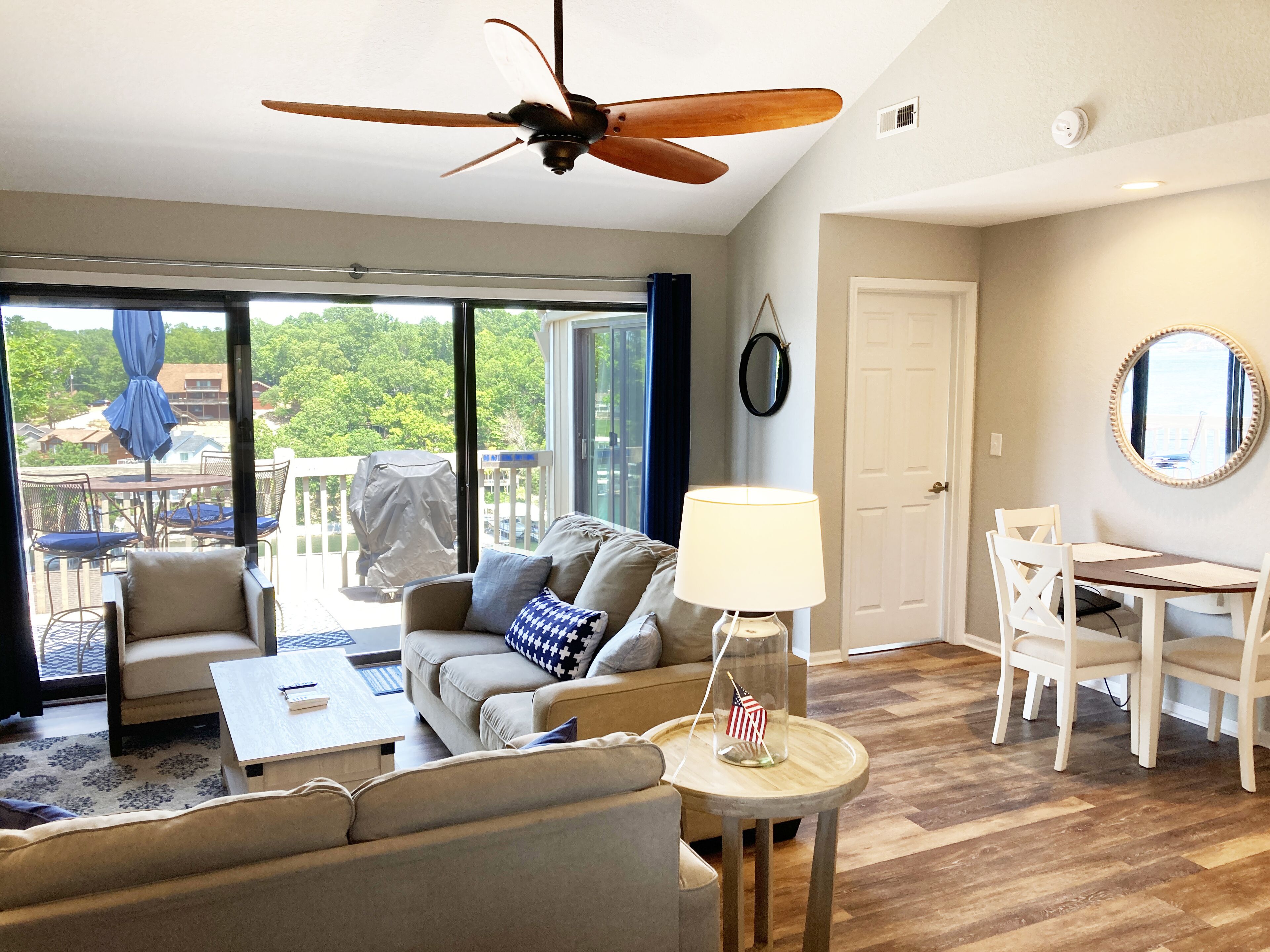 Pet Friendly, Lake View and Lake Front Pools, Lake of the Ozarks Beautiful Condo