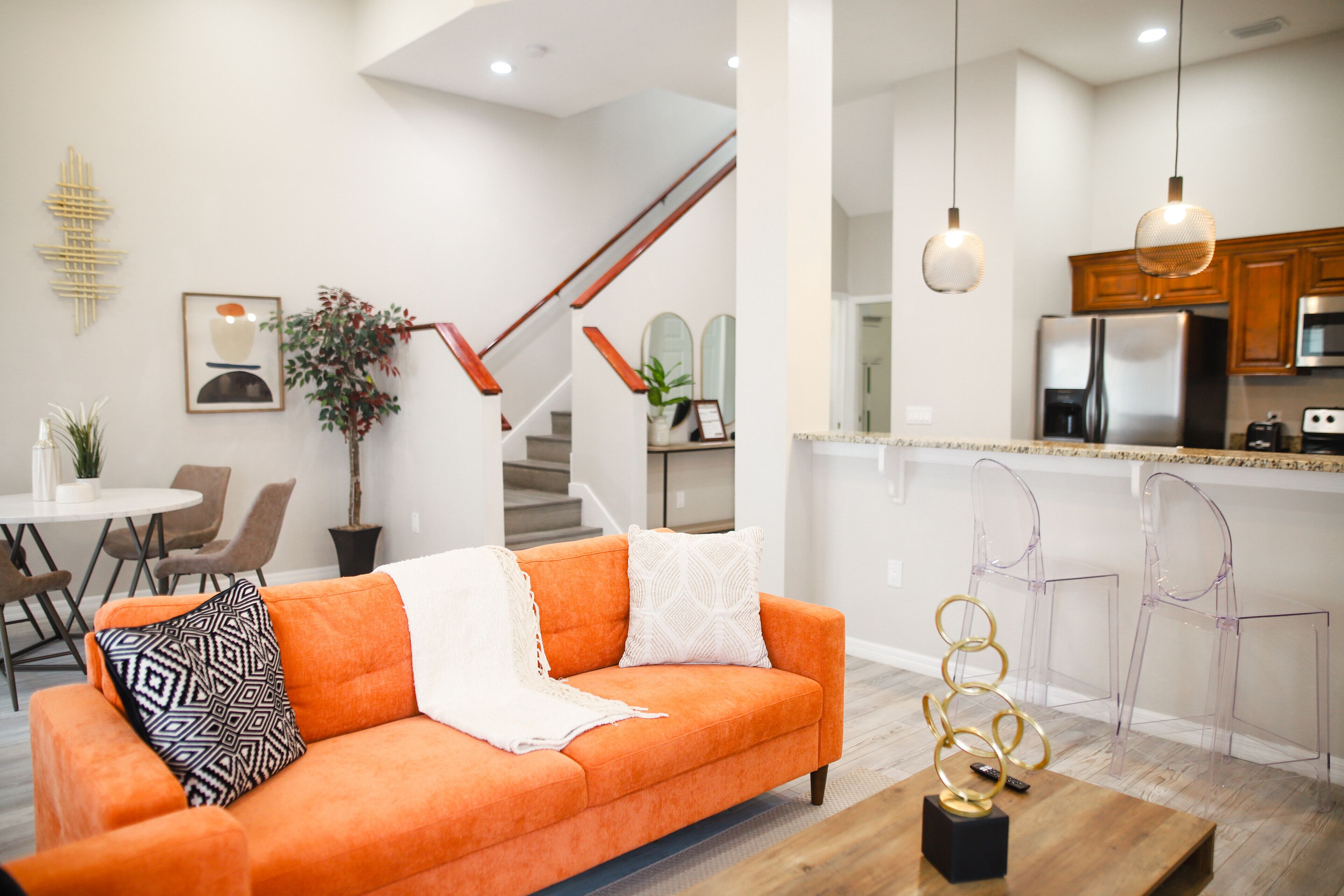 Flemens Luxury Townhouse. Minutes away from beautiful beaches 