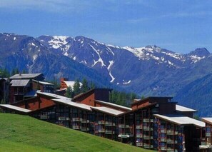 Exterior - 10m from resort center, 2nd floor, view valley, balcony, tv, 40m², Les Arcs (Les Arcs)
