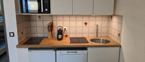 Fridge, microwave, dishwasher