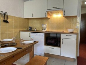 Fridge, microwave, dishwasher, coffee/tea maker - 200m from resort center, 7th floor, tv, 45m², Orcières Merlette 1850 (Orcières)