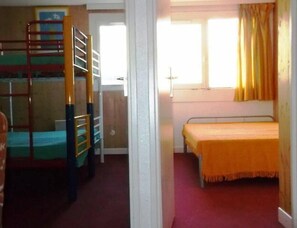 2 bedrooms