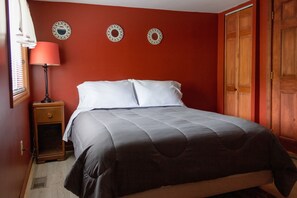 4 Schlafzimmer, Schreibtisch, Bügeleisen/Bügelbrett, WLAN