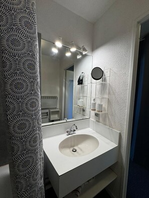 Badekar og hårføner