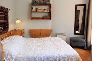 1 bedroom, WiFi - 30m from ski slopes, 4th floor, view firs, balcony, tv, 45m², Vars (Vars)