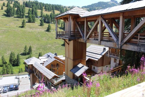 300m from shops, 6th floor, swimming pool, balcony, tv, 60m², Vars