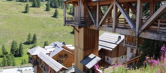 300m des commerces, 6ème étage, piscine, balcon, télévision, 60m², Vars