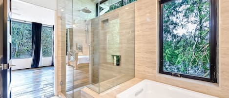 Shower, jetted bath, hair dryer, towels