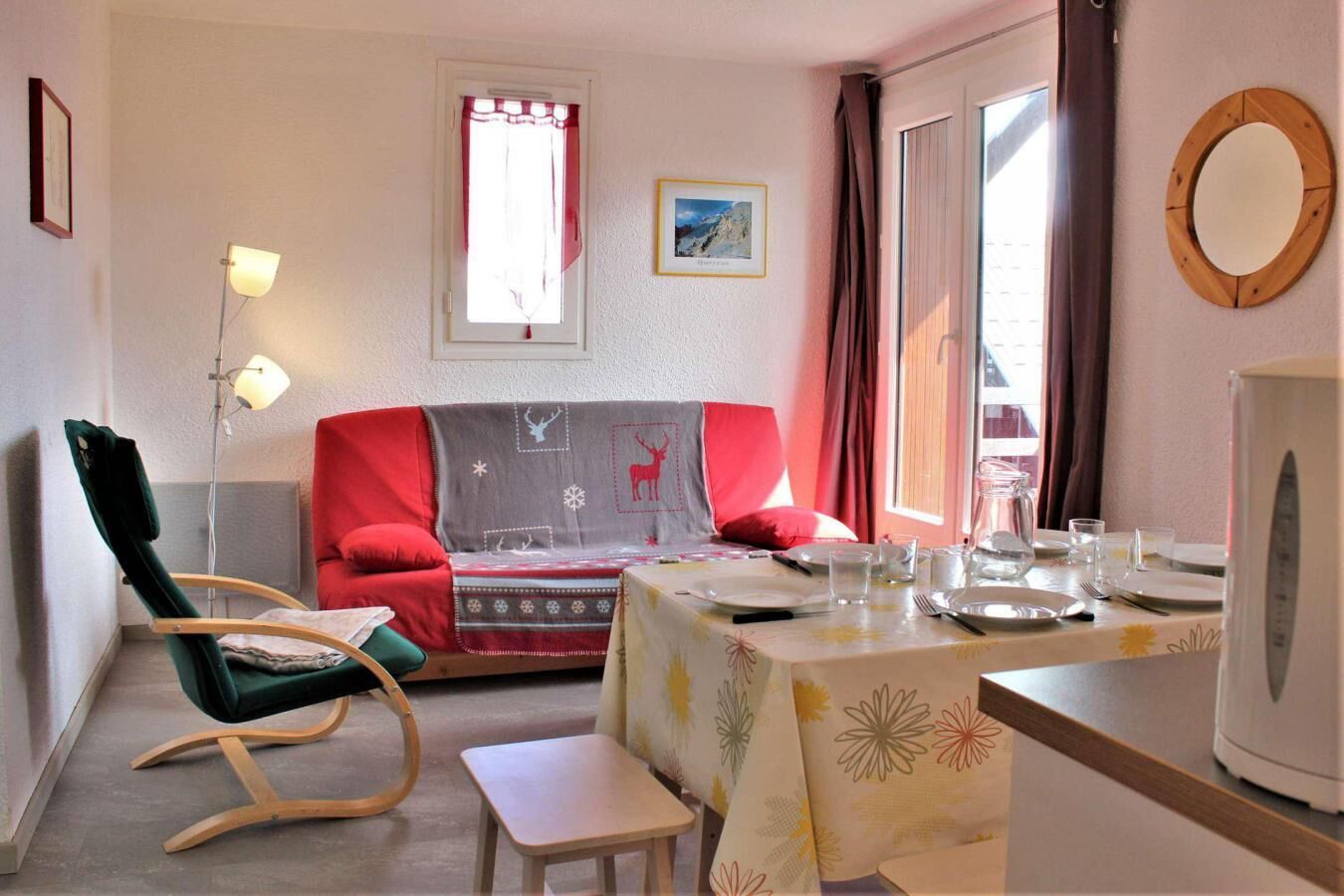Wifi, 50m from ski slopes, 6th floor, tv, ski locker, 28m², Risoul