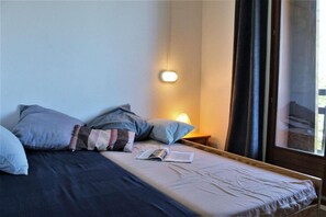 1 室のベッドルーム、WiFi