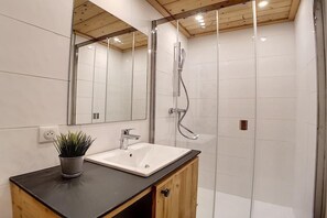Bathtub
