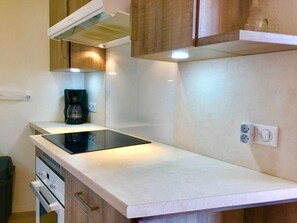 Frigorífic, microones i forn