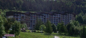 Ski-in/ski-out & foot of the slopes, 5th floor, balcony, parking, 36m², Villard de Lans