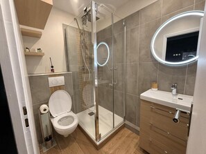 Bathtub