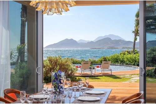 The Ultimate Hideaway Nestled in Paradise