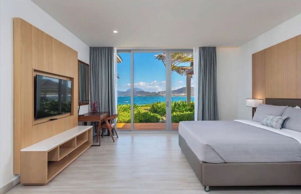7 bedrooms, in-room safe, desk, iron/ironing board