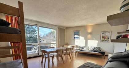 Ă 10m des pistes de ski, 6Ăšme Ă©tage, balcon, parking, tĂ©lĂ©vision, casier Ă ski, 43mÂČ