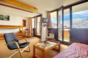 1 camera, Wi-Fi (a pagamento)