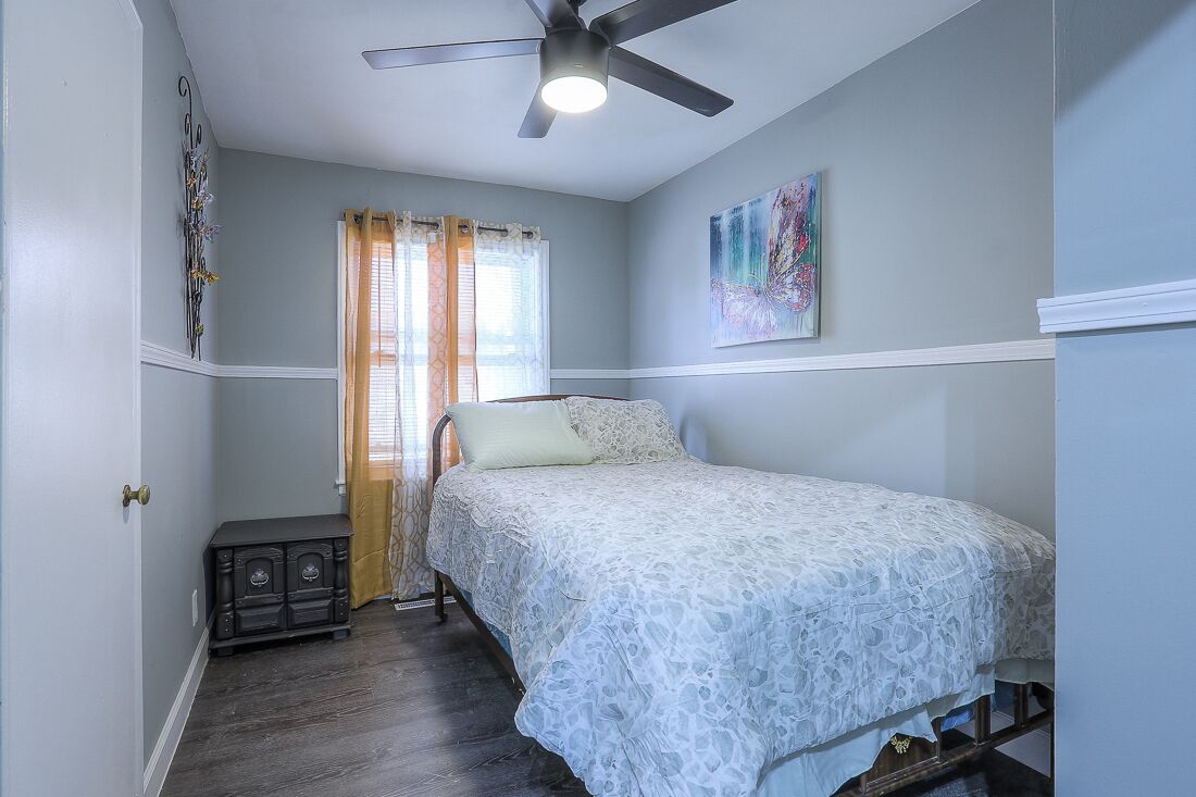 Charming Newly Renovated 3 bedroom Home-  close to Major Kansas City attractions