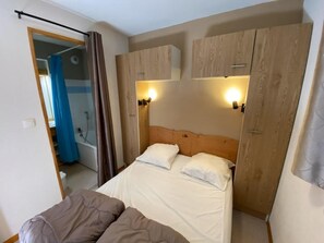 1 bedroom, WiFi - 200m from ski slopes, view mountain, balcony, tv, ski locker, 31m², Superdévoluy (Le Dévoluy)