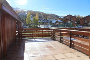 Property grounds - 100m from resort center, Ground floor, terrace, tv, 28m², La Joue du Loup (Le Dévoluy)