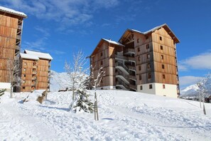 Exterior - 200m from resort center, 3rd floor, view mountain, balcony, tv, 29m², Superdévoluy (Le Dévoluy)