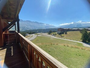 Property grounds - 200m from resort center, 3rd floor, view mountain, balcony, tv, 29m², Superdévoluy (Le Dévoluy)
