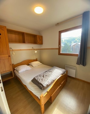 2 bedrooms, WiFi - 200m from resort center, 5th floor, balcony, tv, 46m², Superdévoluy (Le Dévoluy)