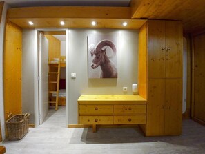 Interior - 3rd floor, view valley, balcony, tv, 42m², Les Arcs (Les Arcs)