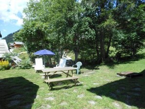 屋外ダイニングエリア