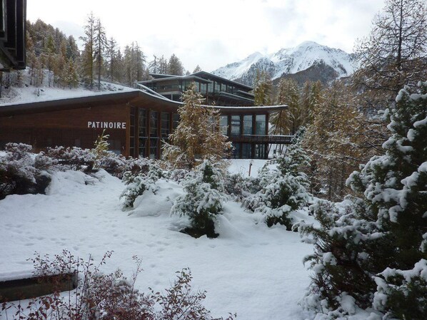 Exterior - Ski-in/ski-out & foot of the slopes, balcony, tv, 25m², Les Orres (Les Orres)