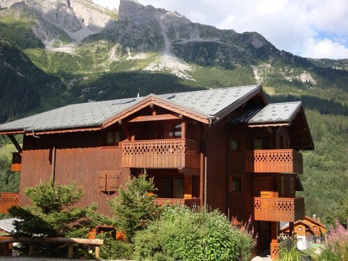 100m from ski slopes, 1st floor, balcony, tv, ski locker, 25m², Pralognan-la-Vanoise