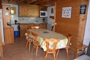 Réfrigérateur, four, lave-vaisselle