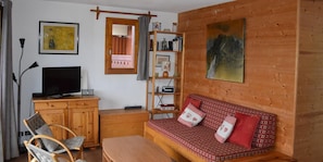 Living area - 100m from resort center, 2nd floor, balcony, tv, 38m², Pralognan-la-Vanoise (Pralognan-la-Vanoise)
