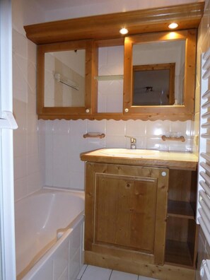 Bathtub - Terrace, tv, 35m², Pralognan-la-Vanoise (Pralognan-la-Vanoise)